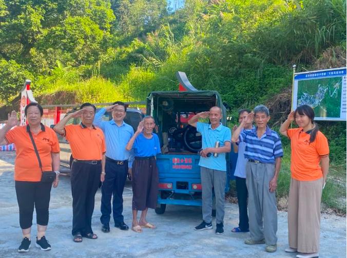 衍生爱 爱传递 | 衍生集团义工队“八一”走访慰问 情暖退役军人